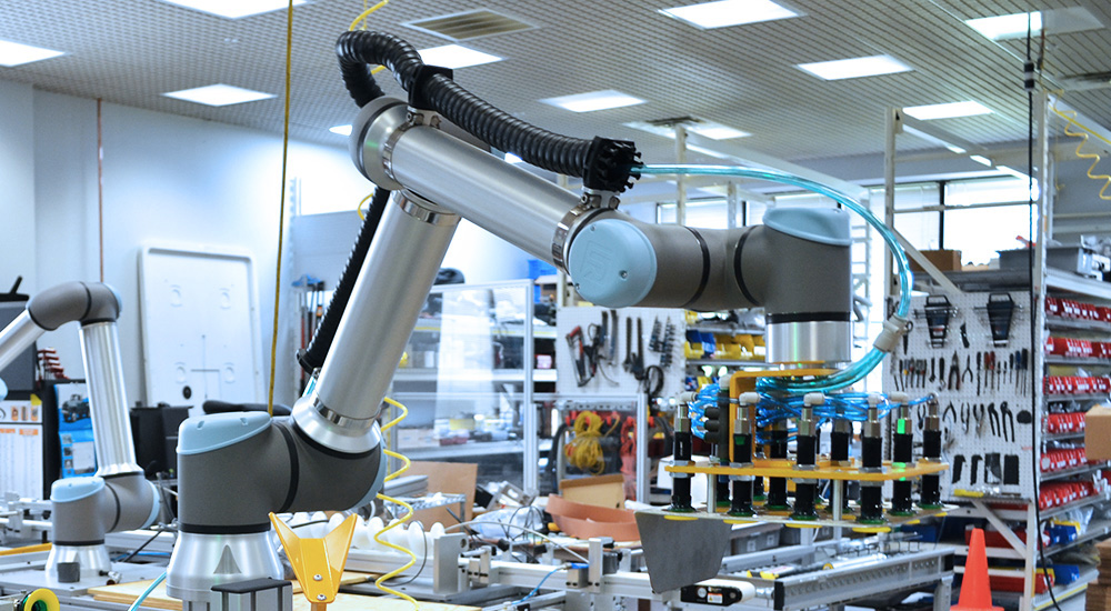 Automated case packing with a cobot